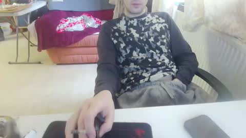 Snapshot of mash_potatoes_are_good chatting on 03-21-26, 12:10 mash_potatoes_are_good online show from 03-21-26, 12:10