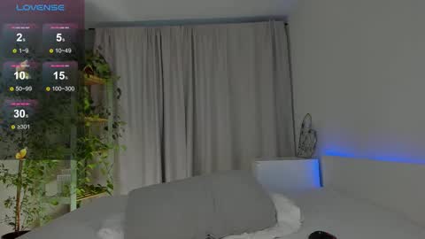 Snapshot of masha_01 chatting on 09-17-25, 02:19 masha_01 online show from 09-17-25, 02:19