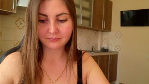 Snapshot of masha_queen chatting on 02-08-25, 02:27 Masha online show from 02-08-25, 02:27