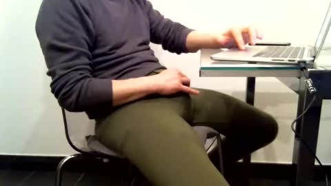 Snapshot of mask07 chatting on 02-28-25, 08:07 Mask07 online show from 02-28-25, 08:07