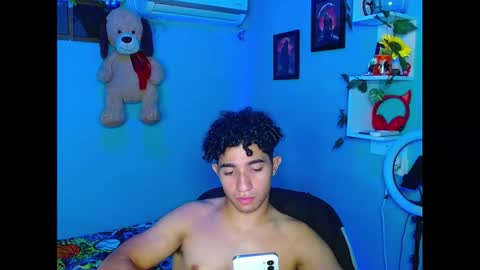 Snapshot of mask_david chatting on 10-17-25, 02:59 mask_david online show from 10-17-25, 02:59