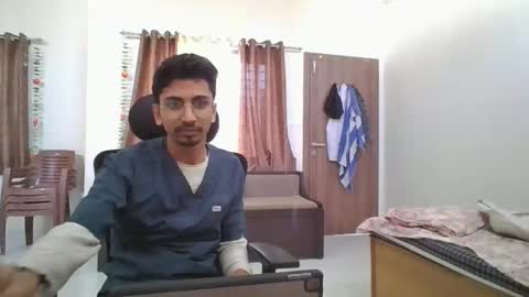 maskboyz2003 online show from 12-11-24, 05:53