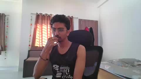 maskboyz2003 online show from 02-05-25, 03:55