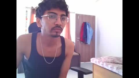 maskboyz2003 online show from 02-26-25, 02:48