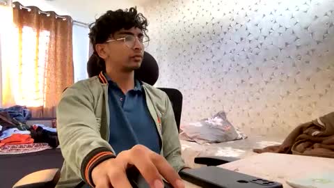 maskboyz2003 online show from 12-14-25, 03:23