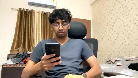 maskboyz2003 online show from 12-16-25, 06:24