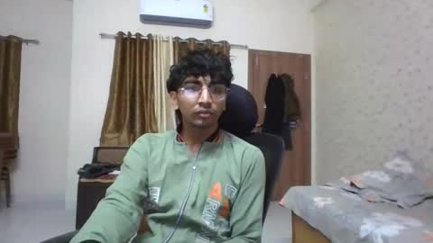 Mask Boy online show from 12-14-25, 05:40