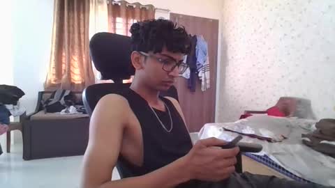 Mask Boy online show from 01-18-26, 04:38