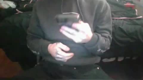 Snapshot of maskeddude69 chatting on 12-15-25, 06:01 maskeddude69 online show from 12-15-25, 06:01