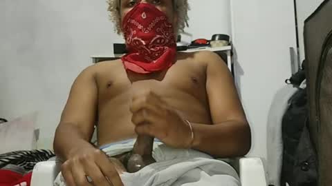 Snapshot of maski_77 chatting on 08-09-26, 01:29 jameson mask online show from 08-09-26, 01:29