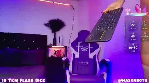 Mason Rothwell   online show from 09-27-25, 11:15