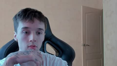 Snapshot of mason_warhol chatting on 04-09-26, 03:39 Mason online show from 04-09-26, 03:39