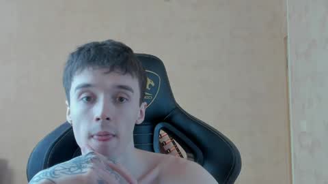 Snapshot of mason_warhol chatting on 04-19-26, 03:33 Mason online show from 04-19-26, 03:33