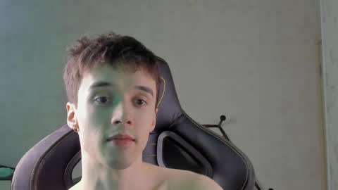 Snapshot of mason_warhol chatting on 04-19-26, 06:10 Mason online show from 04-19-26, 06:10