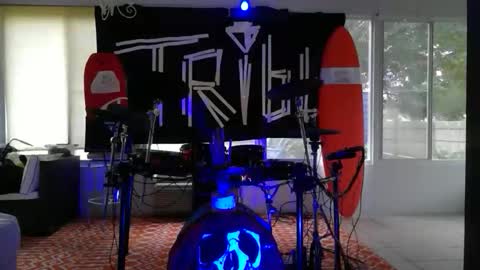 Snapshot of massageartist chatting on 10-30-25, 07:14 HappyZending online show from 10-30-25, 07:14