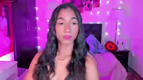 Snapshot of massielhot chatting on 03-12-26, 08:59 massielhot online show from 03-12-26, 08:59