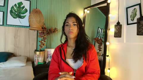 Snapshot of massielhot chatting on 07-29-26, 05:33 massielhot online show from 07-29-26, 05:33