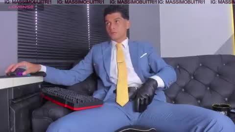I am Massimo online show from 07-24-26, 12:25