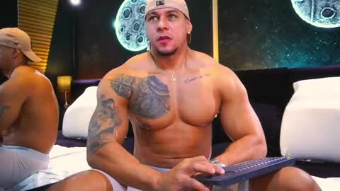 Snapshot of massimowalton2 chatting on 09-25-25, 02:43 massimowalton2 online show from 09-25-25, 02:43