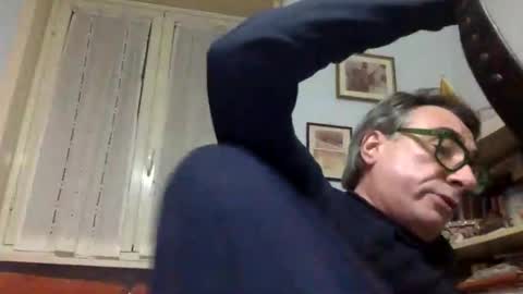 Snapshot of massimoxsempre chatting on 12-10-24, 09:44 massimoxsempre online show from 12-10-24, 09:44