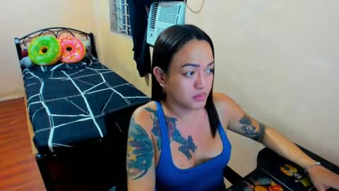 Snapshot of massivecockcum chatting on 04-30-26, 09:08 kimmy online show from 04-30-26, 09:08