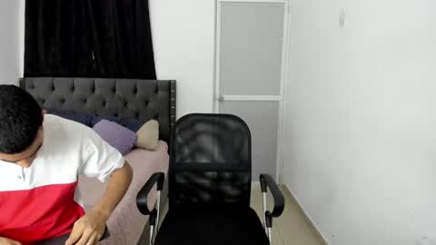 master_boy28 online show from 11-18-25, 03:12