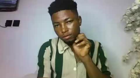 Snapshot of master_kael chatting on 12-14-25, 12:49 Master Kael online show from 12-14-25, 12:49