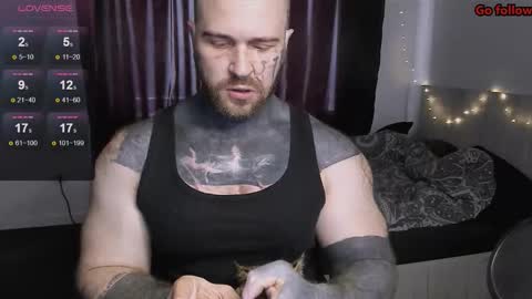 Snapshot of master_oil chatting on 02-26-26, 10:47 Huge Alex online show from 02-26-26, 10:47