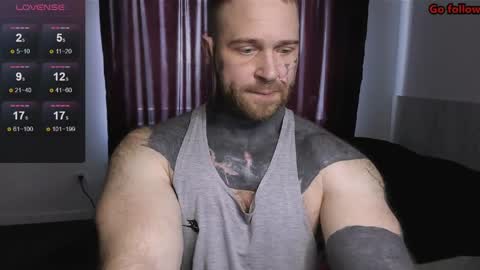 Snapshot of master_oil chatting on 04-17-26, 06:05 Huge Alex online show from 04-17-26, 06:05