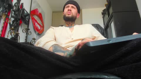 steven  online show from 12-29-24, 08:37