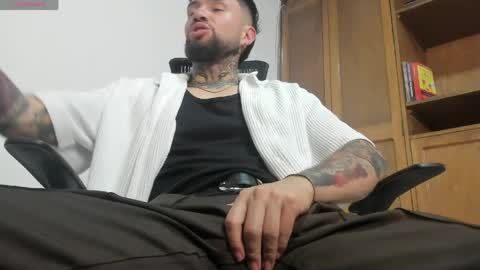 Snapshot of master_steven_01 chatting on 03-31-26, 12:23 steven online show from 03-31-26, 12:23