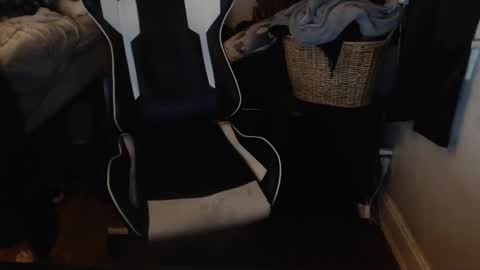 Snapshot of masterbatemike1 chatting on 09-28-25, 06:19 MasterbateMike online show from 09-28-25, 06:19