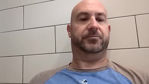 Snapshot of masterclass69er chatting on 09-09-25, 09:42 Bob online show from 09-09-25, 09:42