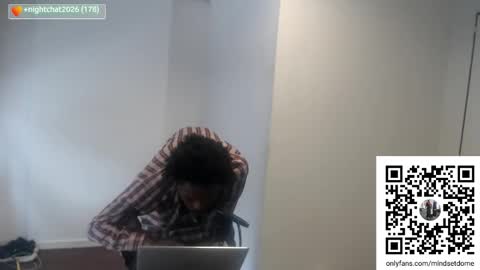 Snapshot of masterdomfuck chatting on 11-04-25, 06:29 Masterdomfuck online show from 11-04-25, 06:29