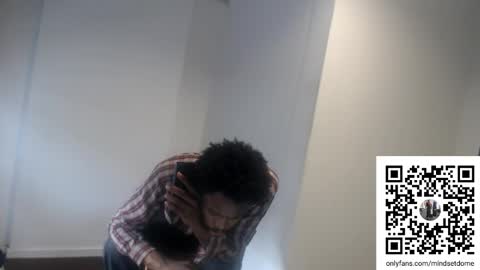 Snapshot of masterdomfuck chatting on 11-12-25, 08:30 Masterdomfuck online show from 11-12-25, 08:30