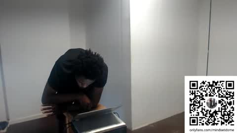 Snapshot of masterdomfuck chatting on 11-16-25, 10:26 Masterdomfuck online show from 11-16-25, 10:26