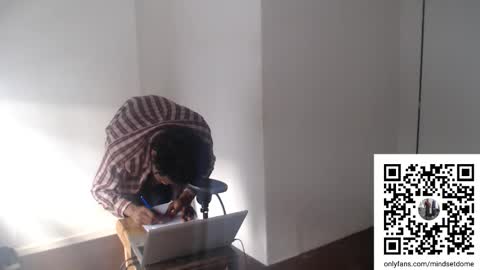 Snapshot of masterdomfuck chatting on 11-17-25, 06:46 Masterdomfuck online show from 11-17-25, 06:46