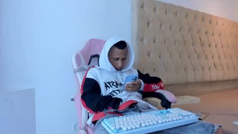 mastermorenohot23 online show from 06-26-26, 01:54