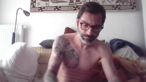 Snapshot of masterp17 chatting on 01-03-25, 02:51 Master P online show from 01-03-25, 02:51