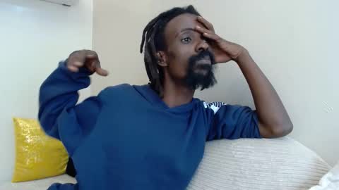 Snapshot of masterr_bate chatting on 10-17-25, 07:22 Marl online show from 10-17-25, 07:22