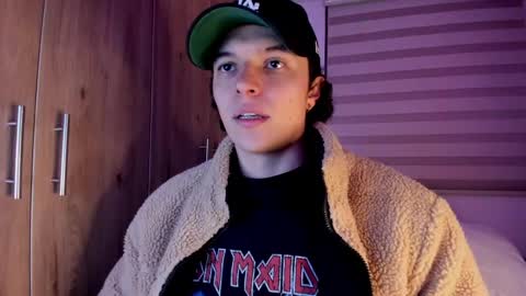 Snapshot of mastrangelo_x chatting on 05-25-26, 03:34 mastrangelo_x online show from 05-25-26, 03:34