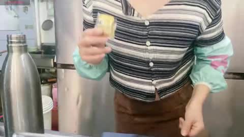 SuSu online show from 11-15-25, 05:49