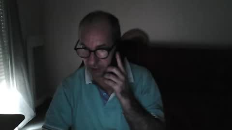 Snapshot of mat11efou chatting on 06-08-26, 06:19 mat11efou online show from 06-08-26, 06:19
