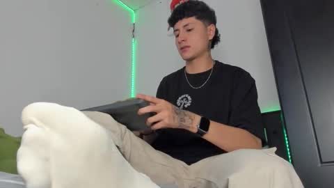 mateo_escobar online show from 11-22-25, 11:59