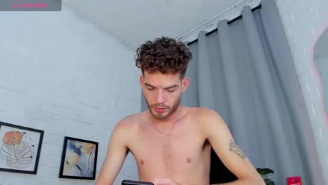 Snapshot of mateo_hunter chatting on 12-19-25, 06:42 MATEO HUNTER online show from 12-19-25, 06:42