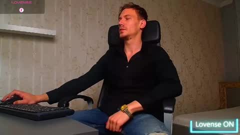 Snapshot of mateobenjamin chatting on 11-12-25, 07:31 MateoBenjamin online show from 11-12-25, 07:31