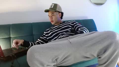 STRURIBE ON INSTAGRAM online show from 01-10-26, 08:49