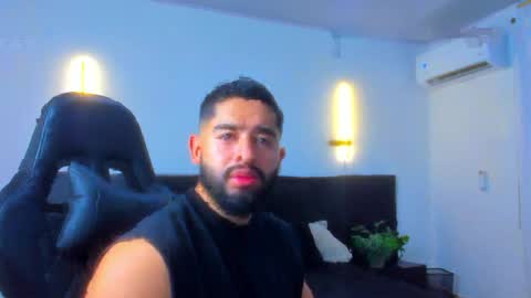 Snapshot of mathew_flintt chatting on 04-19-26, 09:39 Mathew Flintt online show from 04-19-26, 09:39