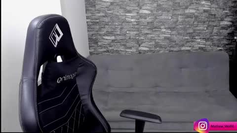 Mathew Independent model online show from 04-19-26, 10:56