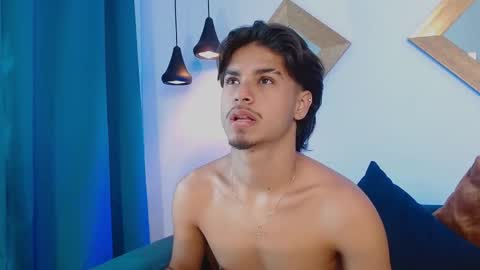 Snapshot of mathewadams chatting on 11-04-25, 06:29 Mathew online show from 11-04-25, 06:29